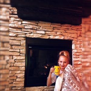 Meet your Posher, Carli